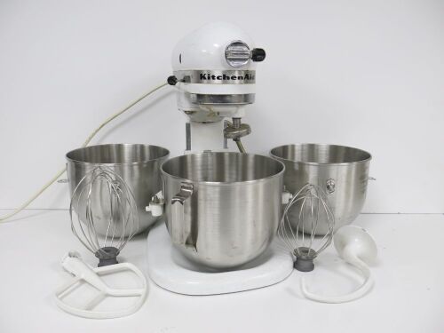 KitchenAid Heavy Duty Bowl Lift Stand Mixer, Model 5KPM5, Comes with 3 x Mixing Bowls & 4 x Assorted Mixing Attachments.