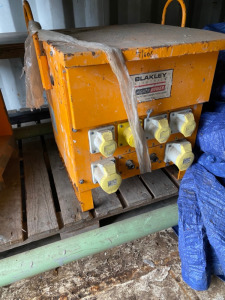 Blakley TA/P/1/10/S6-C2v 10KVA 110 Transformer.