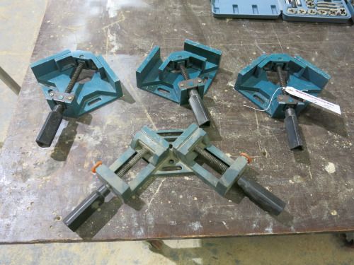 Set 4 Angle Corner Clamps .