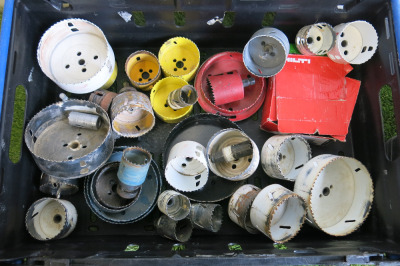 Lot Containing Various Sizes of Hole Cutters, Size Range 1" - 6", Comes with Bosch Carry Case. NOTE: crate not included.