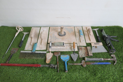 Lot of Concrete & Plastering Tools to Include: Plasterers Hawk, Scarifier, Hand Floats, Trowels & Others (As Viewed).