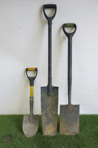3 x Assorted Sized Shovels.