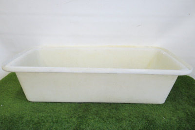 Large White Mixing Bath.