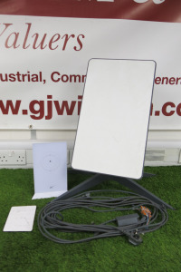 Space X Starlink Satellite Internet Dish Kit, in Original Box with Manual.
