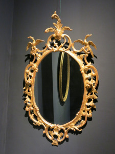 Antique Mid 18th Century Period Carved Giltwood Oval Mirror, Featuring Two Birds. Size H104 x W62cm.