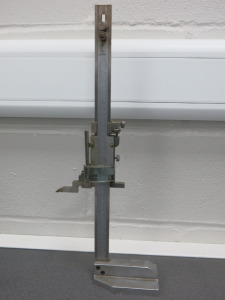 Mitutoyo Manual Height Gauge.