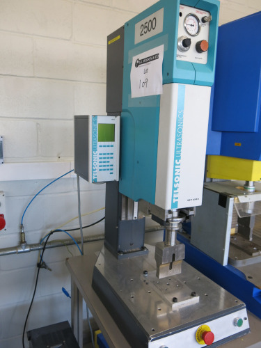 Telsonic Ultrasonic USP 2500 Ultra Sonic Welder, Model USP-2500-3T, S/N WK02-0201-101. Comes with Telsonic Ultrasonics MPS-4 & Amplitude Regulated Power System Series SG-22.