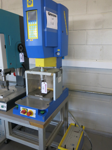 Herfurth Plastic Welding & Joining Technologies, Model USM63/100E, S/N 0378, YOM 2002. Comes with Herfuth USG 1220 Control System.