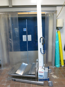 Hovmand Electric Mobile Lifter for Loading Machines.