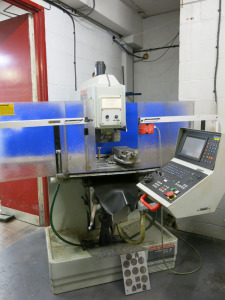Bridgeport Interact I Mk2, NC Vertical Milling Machine with Machine Vice & Tooling, S/N 66850 DOM 04/1995. Comes with Maintenance Manual.