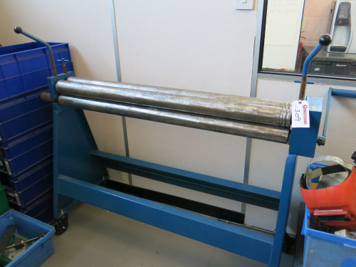 Set of Hand Operated 1200mm Pyramid Rolls.