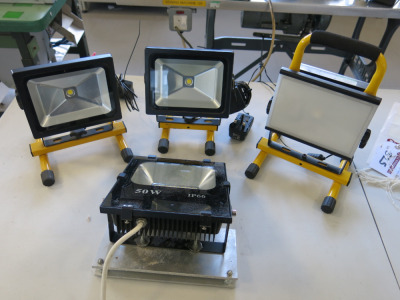 4 x Site Lights.