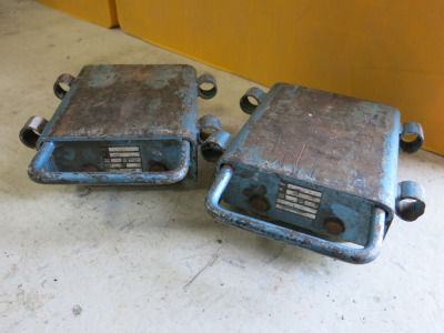 Pair of Machine Skates in Blue, Model GS-3002F.