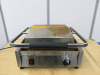 Buffalo DY997-02 Counter Top Contact Grill.