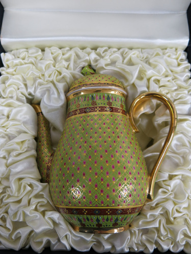 The East India Company Royal Bone China Benjaron 18ct Gold Hand Painted Tea Pot in Presentation Case.