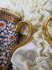 The East India Company Royal Bone China Benjarong 18ct Gold Hand Painted Set Of 4 Mugs with Strainer & Lid in Presentation Box. - 3