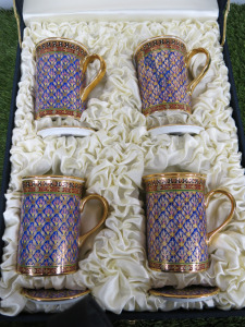 The East India Company Royal Bone China Benjarong 18ct Gold Hand Painted Set Of 4 Mugs with Strainer & Lid in Presentation Box.