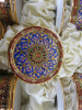 The East India Company Royal Bone China Benjarong 18ct Gold Hand Painted Set Of 4 Mugs with Strainer & Lid in Presentation Box. - 4