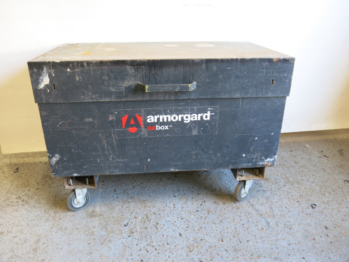Armogard Oxbox Heavy Duty Rolling Tool Chest or Site Security Box. Size H80 x W114 x D63cm. Locked no key.