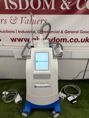 Zeltiq Coolsculpting Non Invasive Body Contouring System to Include: Base Module, Ref BRZ-CG1-BAM 220, Cool Advantage, Cool Smooth Pro & Cool Mini Vacuum Applicators & 2 x Stability Pillows, YOM 2015.