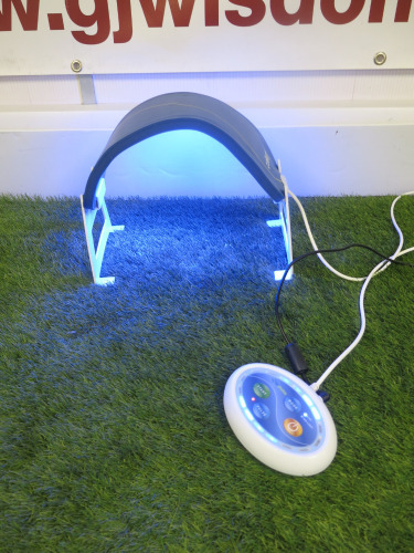 BioPhotas Celluma Series Professional LED Light Therapy Device, Model Face, S/N CE0822050001. Comes with Facial Rests & Power Supply.