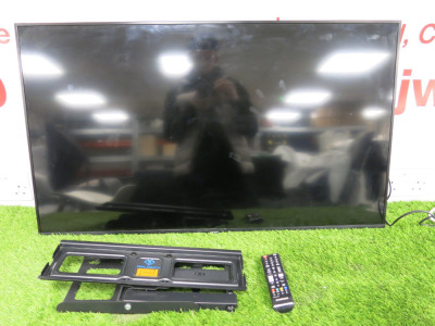 43" Samsung TV, Model UE43TU8020, with Wall Mount & Remote.