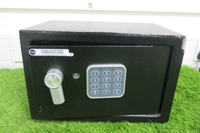 Yale Digital Safe. Size H20 x W31 x D20cm. NOTE: open, no key.