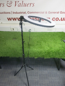 CXYP-18N LED Ring Light on Adjustable Tripod.