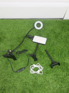 2 x Assorted LED Lights to Include: 1 x Small Ring Light & 1 x Small Rig.