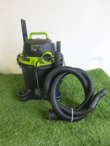 Guild GWD16 Wet & Dry Vacuum Cleaner with Hose & Attachment.