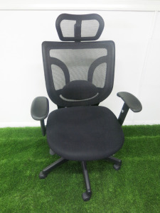Black Mesh Adjustable Ergonomic Office Chair. NOTE: damage to arm.