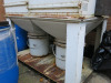 Donaldson 2 Bag External Extraction, Model UMA750/375HK3, S/N 63253, YOM 1995, 3 Phase. NOTE: buyer is required to arrange for the disconnection & removal, making good as required to the fabric of the building. NOTE: Location for viewing & collection AL10 - 2
