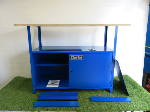 Clarke Heavy Duty Workbench, Model CWB1250, Size H84 x W120 x D60cm .Part Assembled with Instructions , Requires Nuts & Bolts.