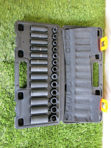 Vevor Impact Socket Set, Model 3/8"-26PC-LH-3826. Comes in Carry Case.