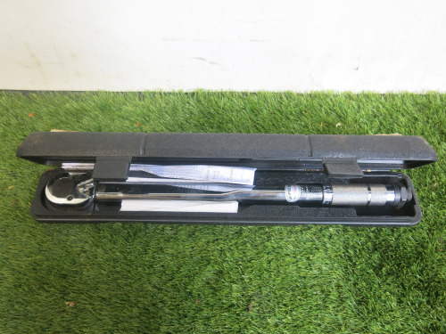 Bergen Click Torque Wrench, 1/2" Drive. Comes with Carry Case.