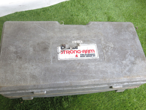 Clarke Strong Arm 4 Ton Hydraulic Body Repair Kit, TL40.