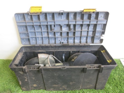 Wickes 230mm Angle Grinder with Quantity of Discs. Comes in Tool Box.