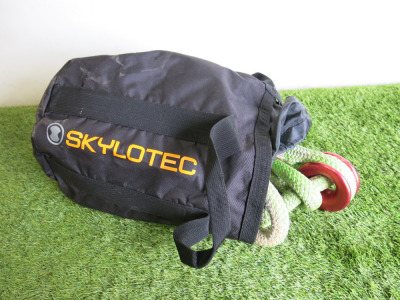 2 x Honey Brothers Ltd All Gear Husky Bull Rope, 22mm, Length 5m, SWL 1450kg. Comes with Skylotec Carry Bag & All Gear Rigging Rings.