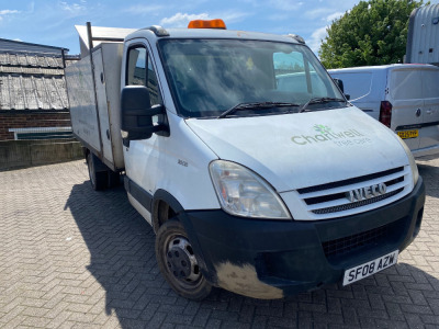 SF08 AZW: Iveco Daily 3.0 HPI Truck with Arborist Aluminium Bodied Tipper Back. Recorded Mileage 21508 (Believed to be 121,508). Comes with Key.