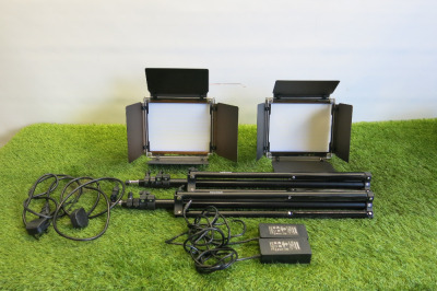 Pair of Neewer Led Video Lights, Model NL660. Comes with 2 x Tripods & Power Supplies.