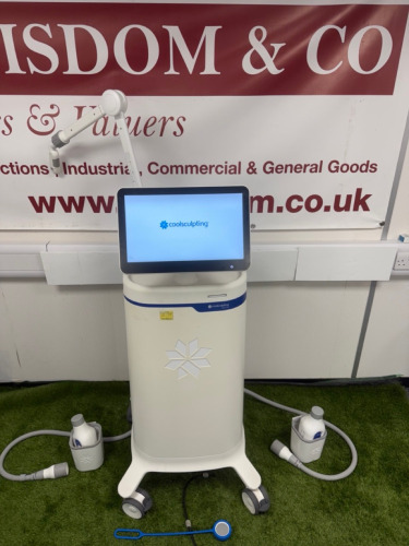 Coolsculpting Elite Non Invasive Fat Reduction Treatment System to Include: Elite Control Unit, Ref CS-S3-001-D-00, S/N D212020323012, Applicator Curve 120, Applicator Curve 150, 2 x Umbilical Cables & Support Arm.