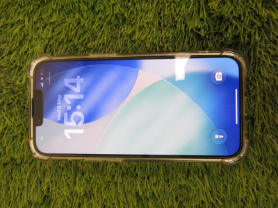 iPhone 14, 128GB, S/N D2NOFXVXP2, in Midnight Blue with Clear Case.