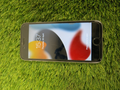 iPhone 6, 32GB, S/N FK1Z55B4HFLR, in Silver. NOTE: damaged screen as viewed.