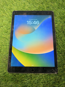 Apple iPad Pro, 128GB, S/N MLQ32B/A, in Silver. NOTE: damaged screen as viewed.
