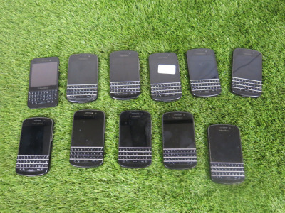 11 x Blackberry Q10 Mobile Phones.