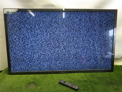 Panasonic 55" TV, Model TXL55ET5B with Remote & Part Wall Bracket.