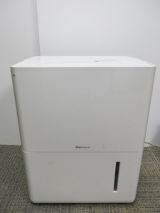 ProBreeze PB-15-UK 30L Dehumidifier.