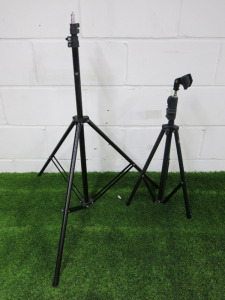 2 x Tripods to Include: Neewer & Nanguang.