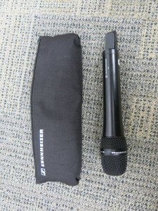 Sennheiser MD42 Microphone, in Carry Bag with Accessories.