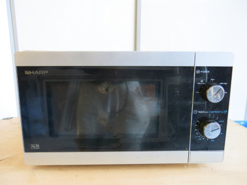 SHARP Microwave, Model YC-M501U-S.